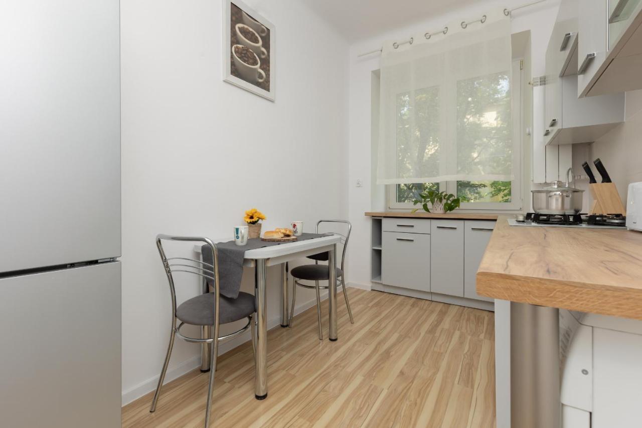 Bright Apartment Wola Near Metro Station By Noclegi Renters Warszawa Zewnętrze zdjęcie