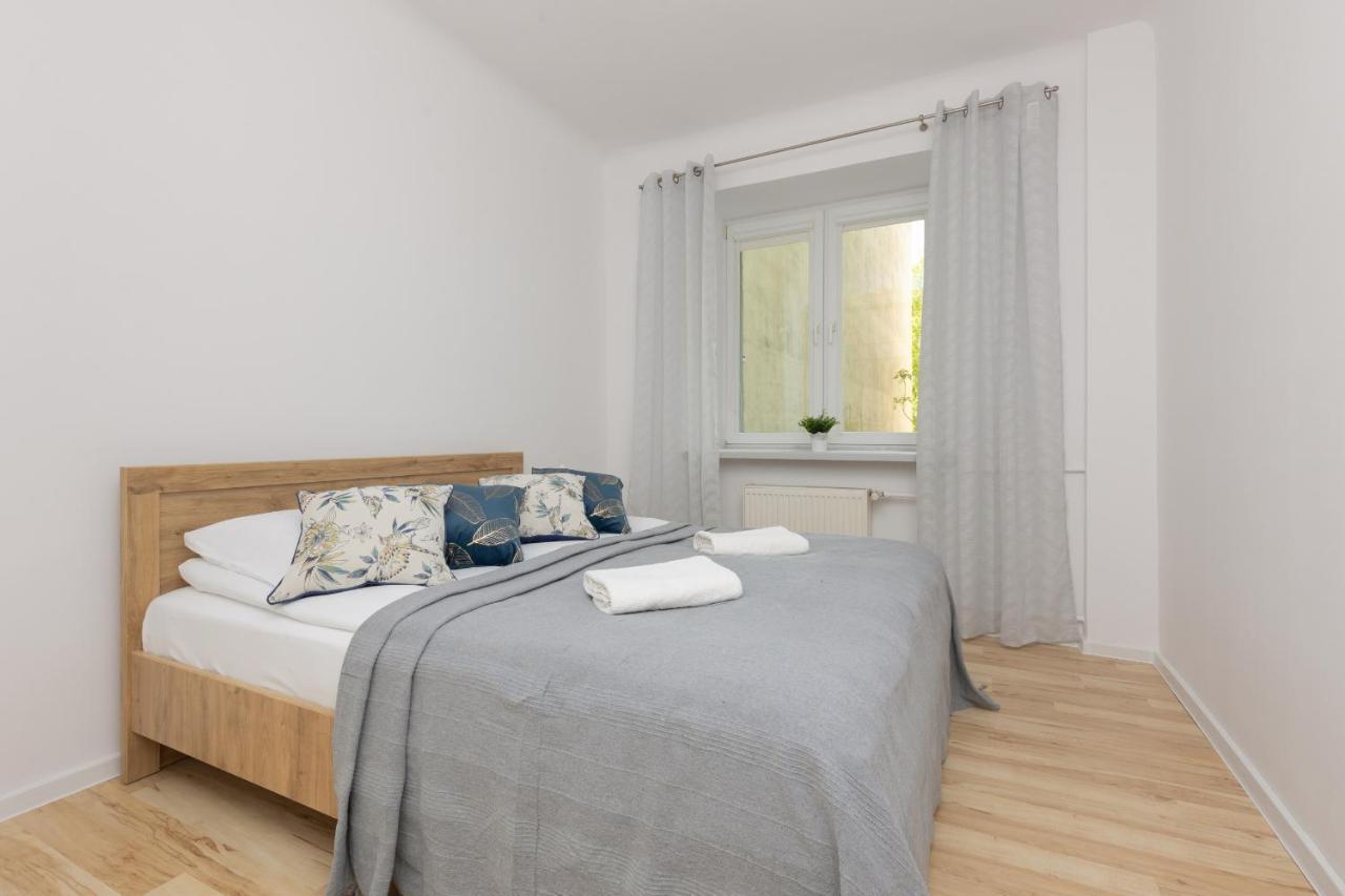 Bright Apartment Wola Near Metro Station By Noclegi Renters Warszawa Zewnętrze zdjęcie